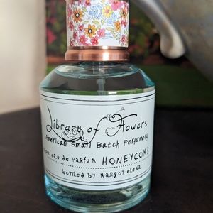new bottle of Library of Flowers Honeycomb